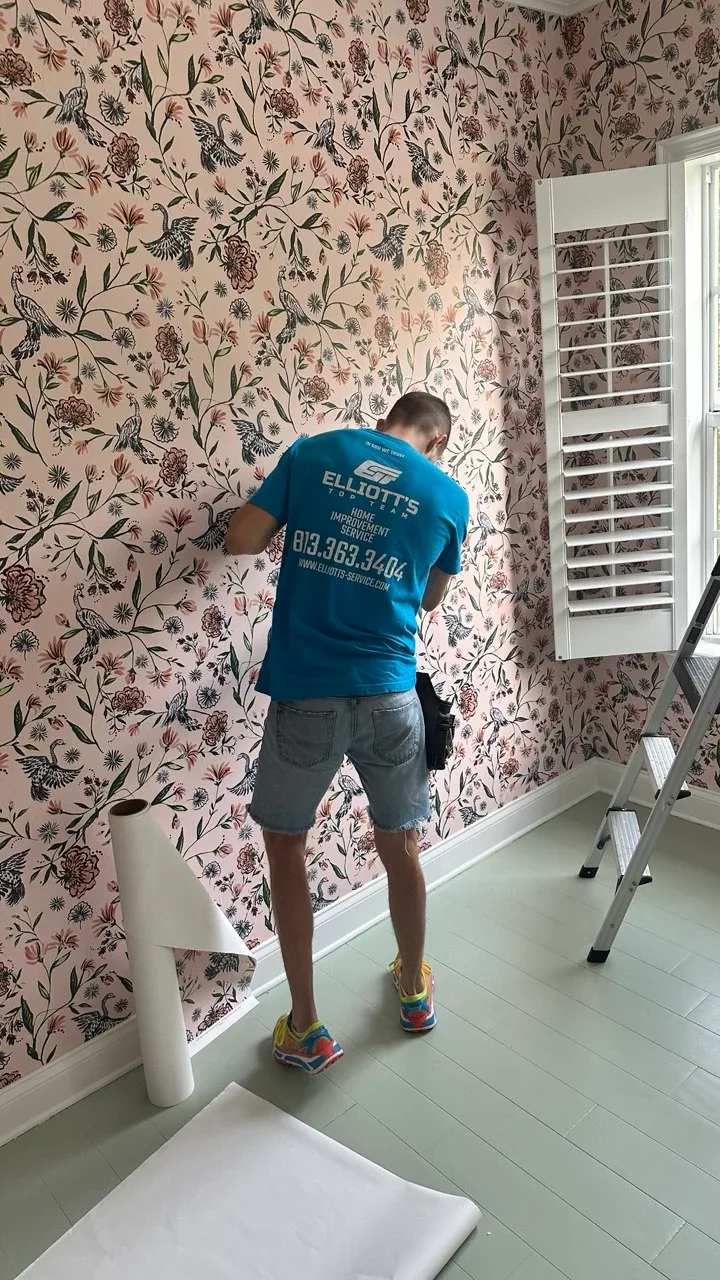 Floral wallpaper detail