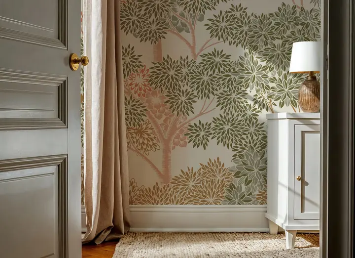 Overleaf Woodland, Green wallpaper, view 3